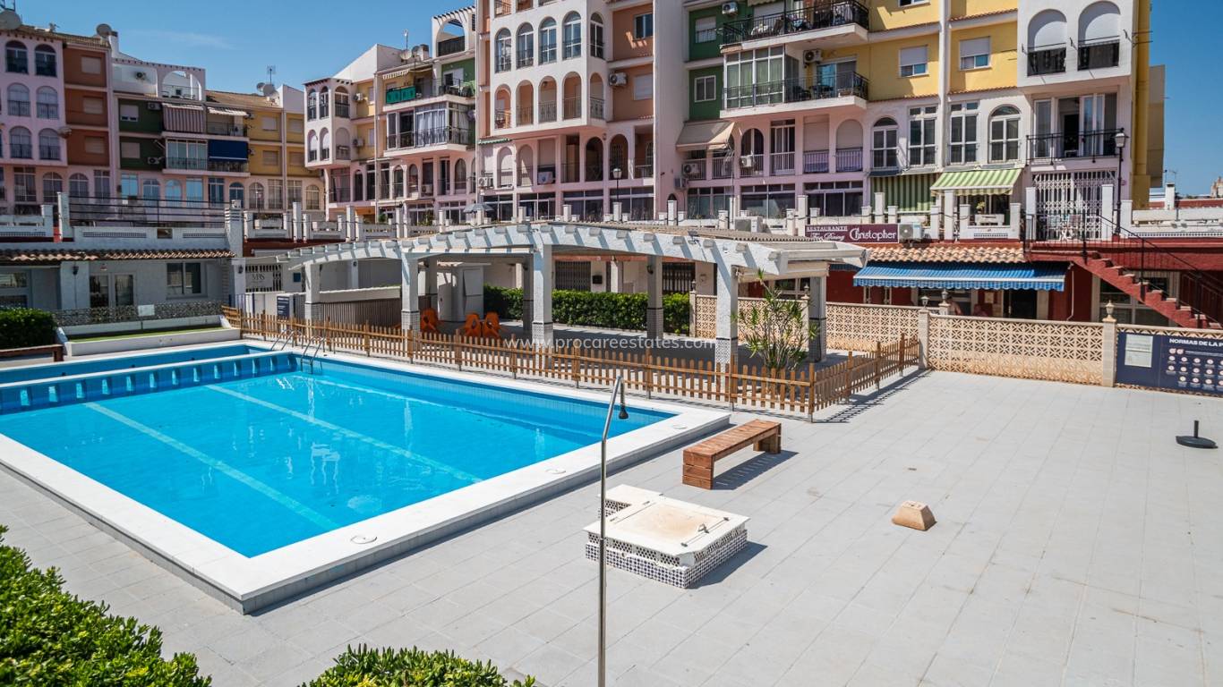 Reventa - Propiedad comercial - Torrevieja - La Veleta