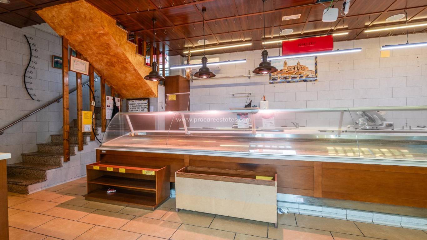 Reventa - Propiedad comercial - Torrevieja - Paseo maritimo
