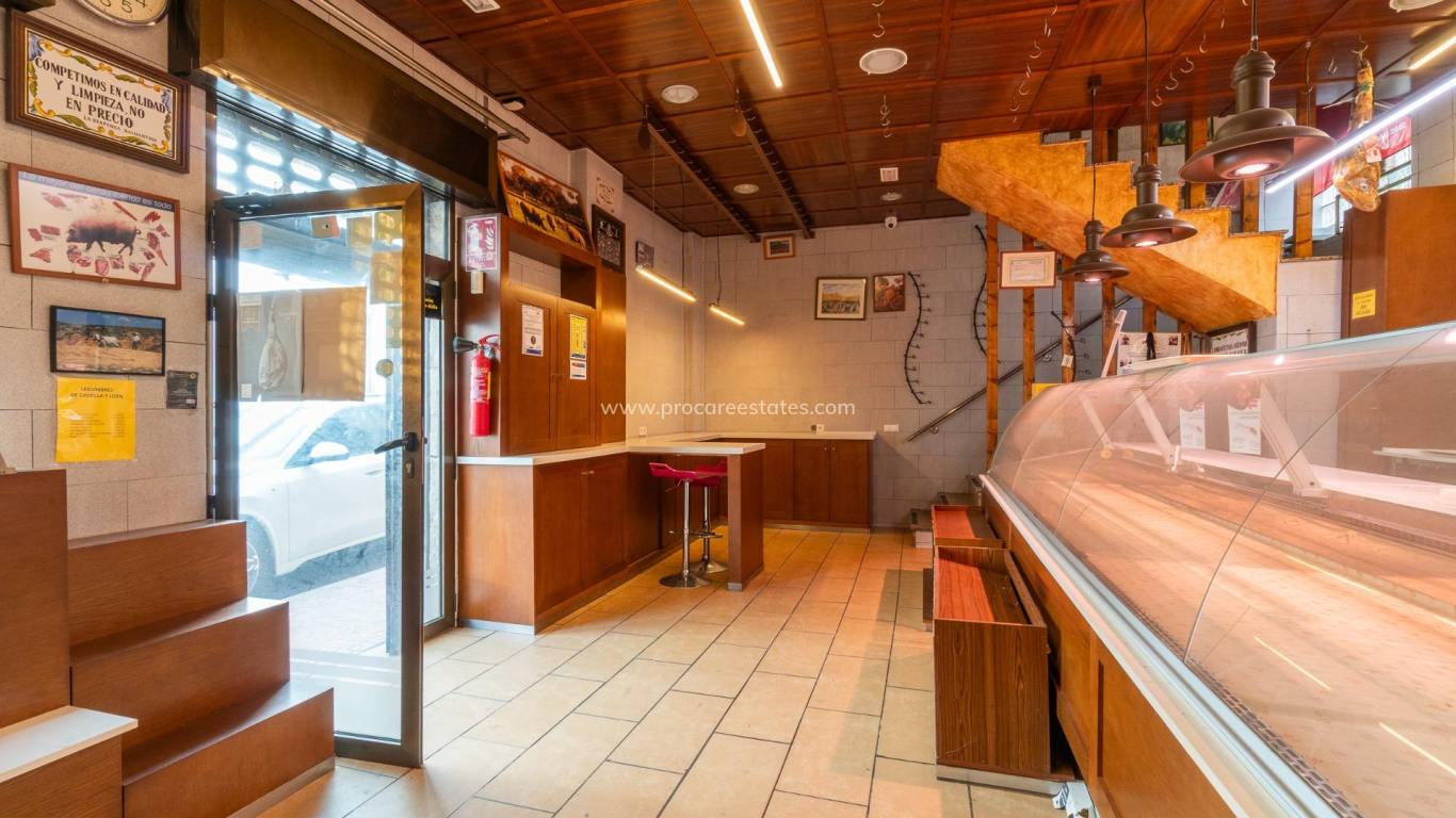 Reventa - Propiedad comercial - Torrevieja - Paseo maritimo