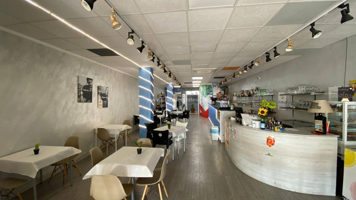 Reventa - Propiedad comercial - Torrevieja - Playa Del Cura