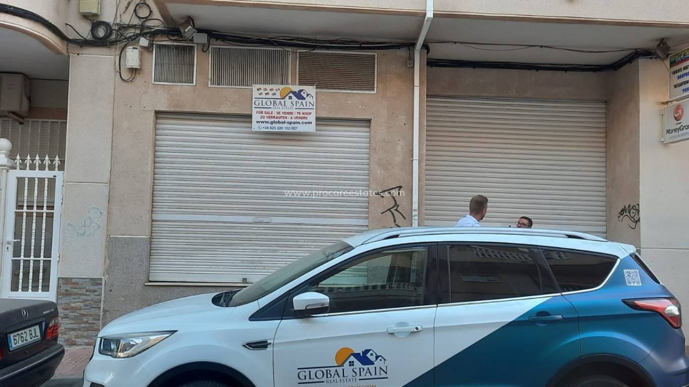 Reventa - Propiedad comercial - Torrevieja - Playa Del Cura