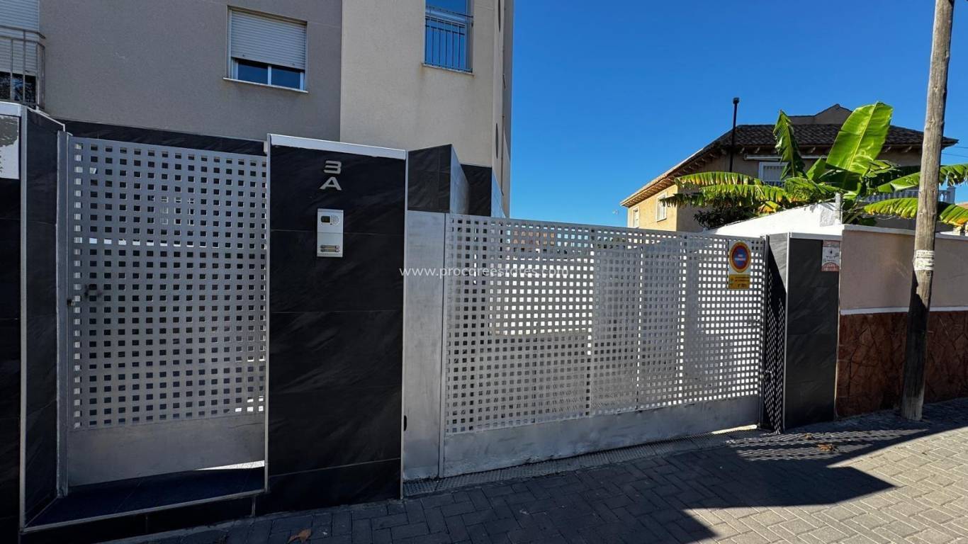 Reventa - Propiedad comercial - Torrevieja - Playa Del Cura