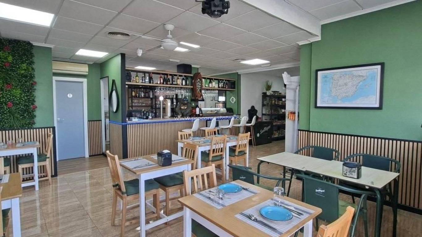 Reventa - Propiedad comercial - Torrevieja - Puerto