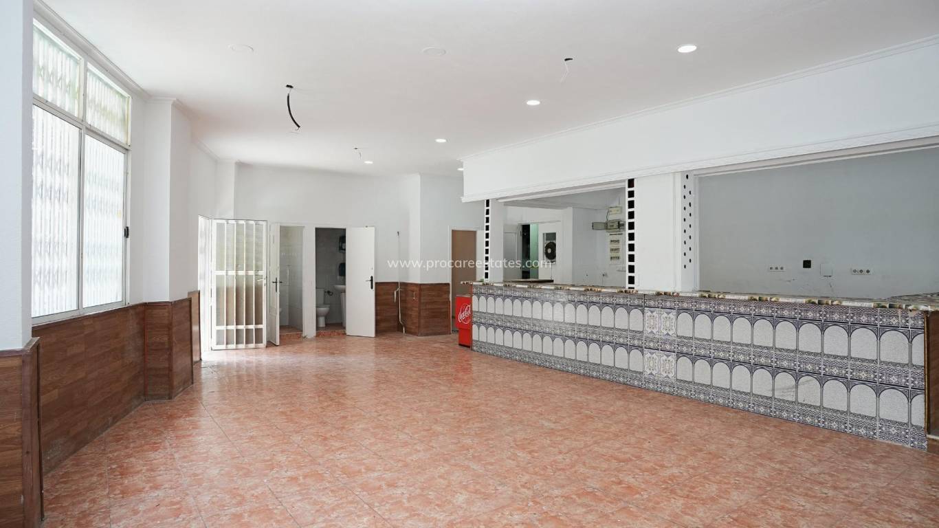 Reventa - Propiedad comercial - Torrevieja - Torrevieja Center
