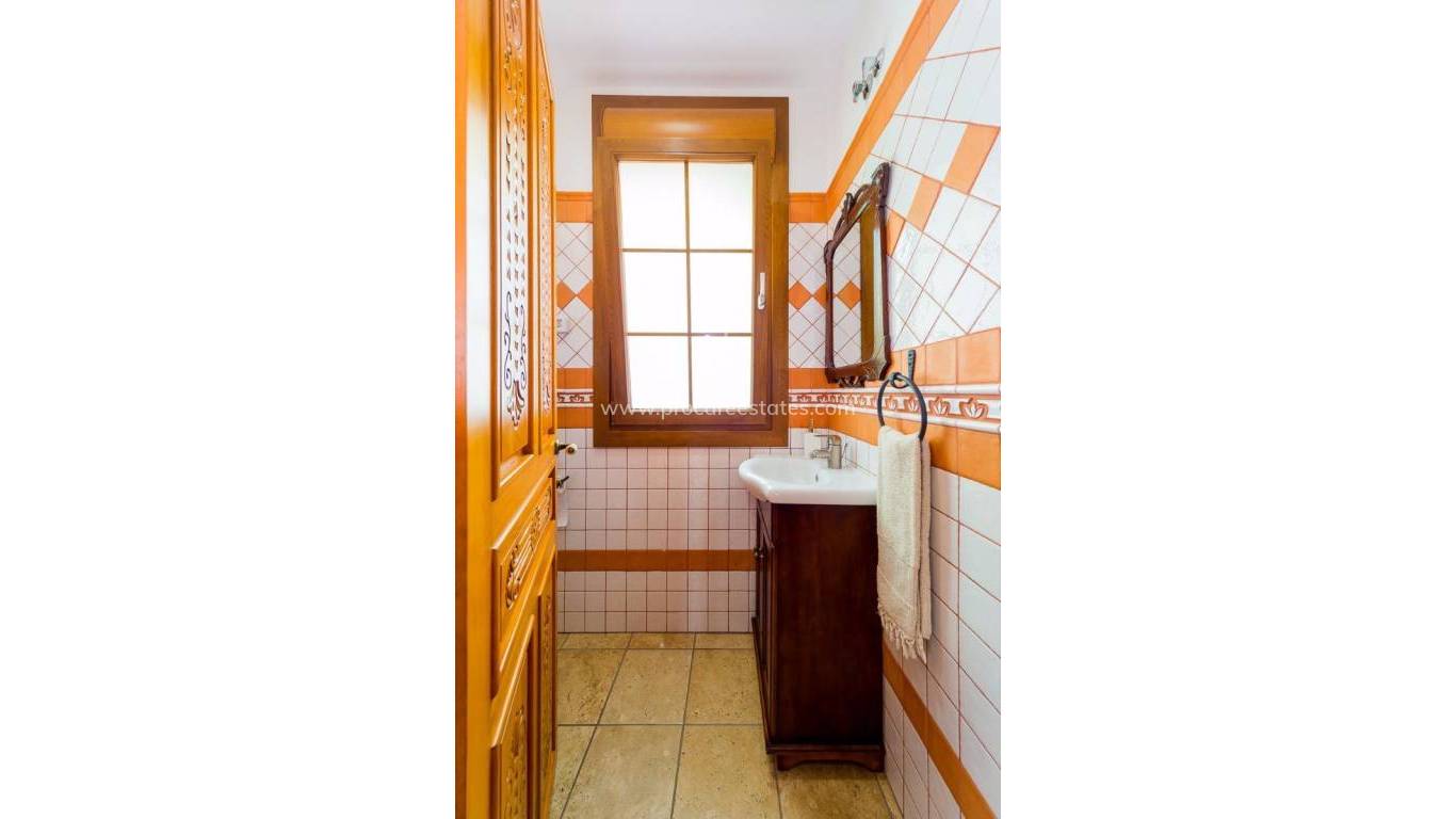 Reventa - Propiedad de campo - Almoradi