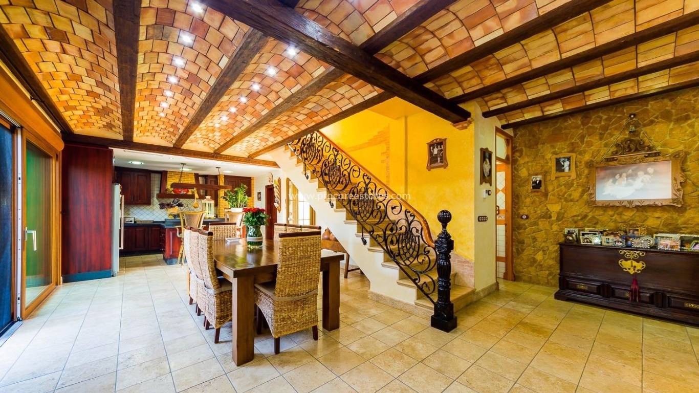 Reventa - Propiedad de campo - Almoradi