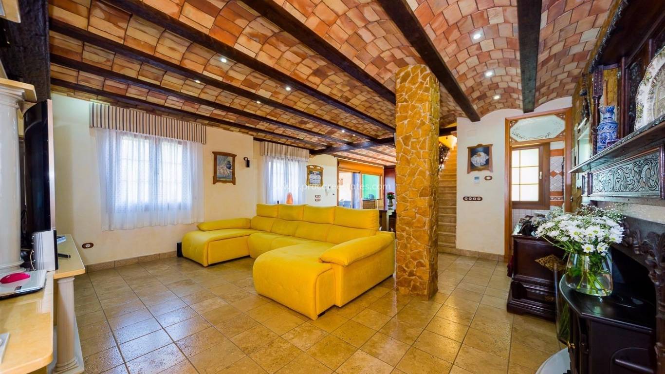 Reventa - Propiedad de campo - Almoradi