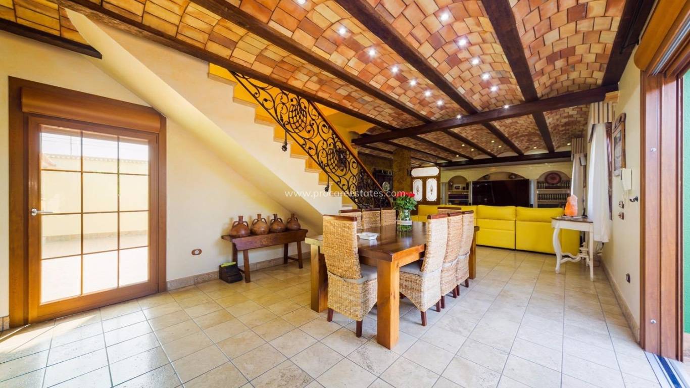 Reventa - Propiedad de campo - Almoradi