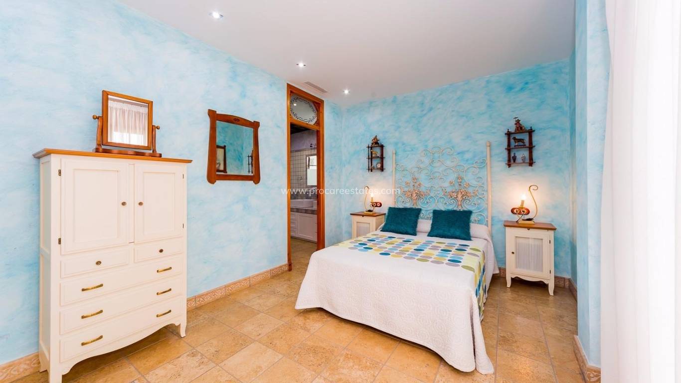 Reventa - Propiedad de campo - Almoradi