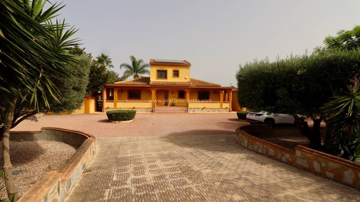 Reventa - Propiedad de campo - Catral