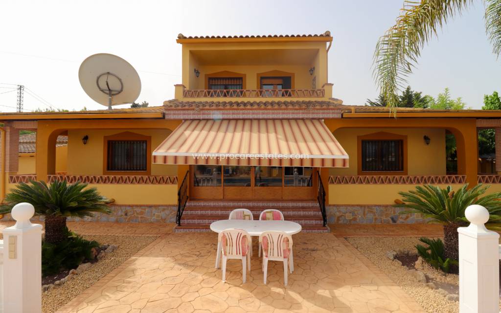 Reventa - Propiedad de campo - Catral