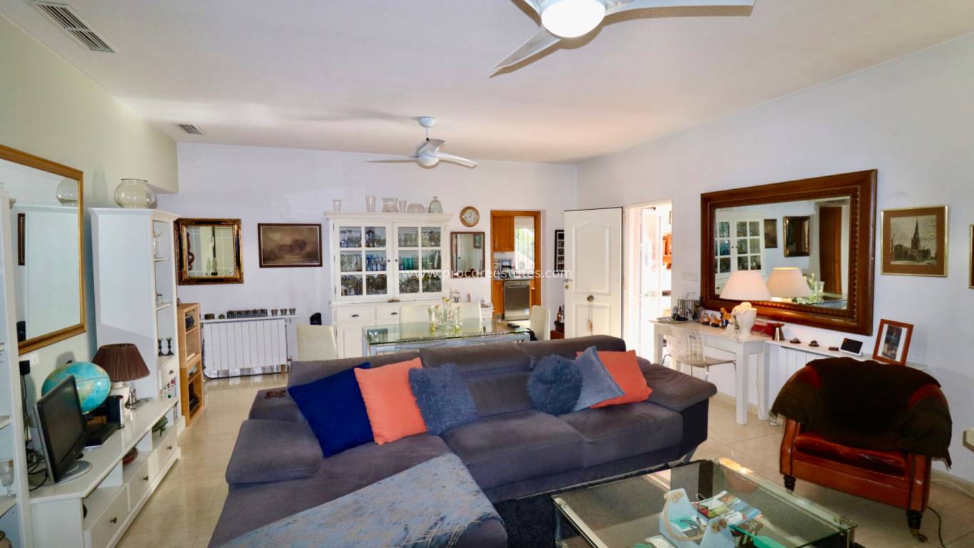 Reventa - Propiedad de campo - Catral