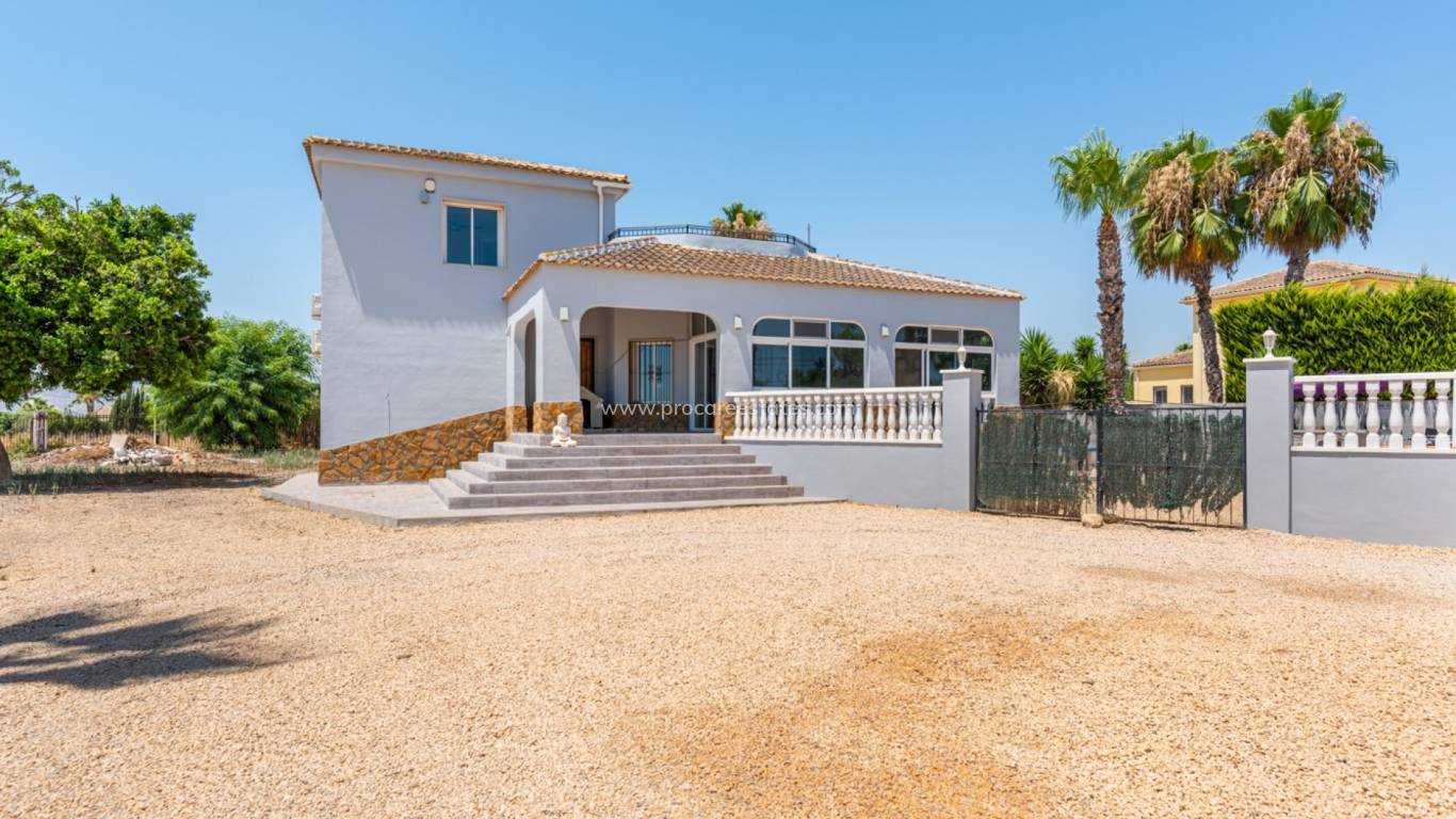 Reventa - Propiedad de campo - Catral