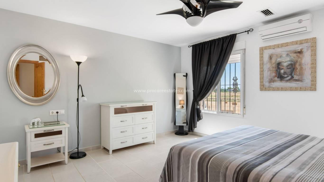 Reventa - Propiedad de campo - Catral