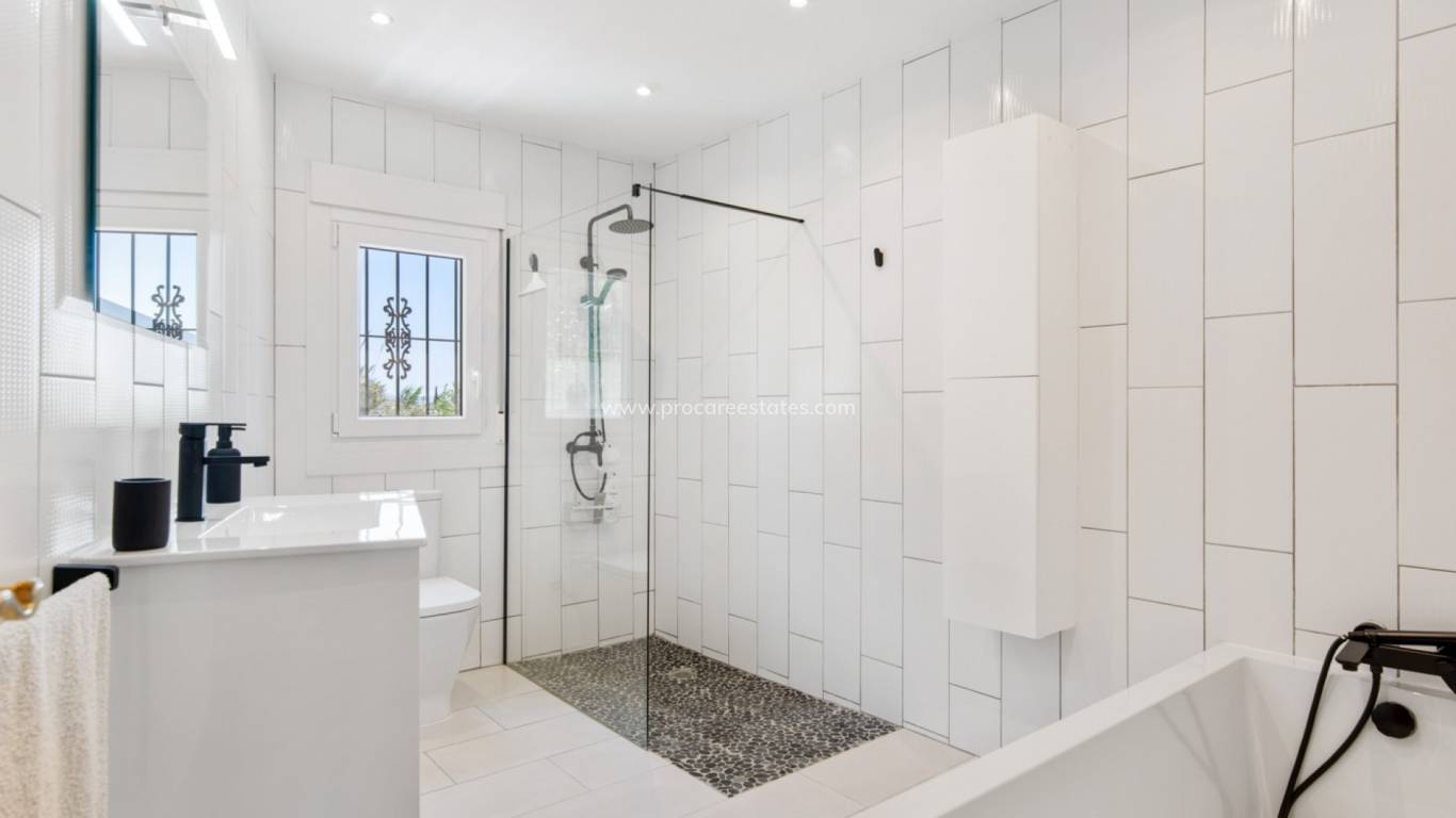 Reventa - Propiedad de campo - Catral