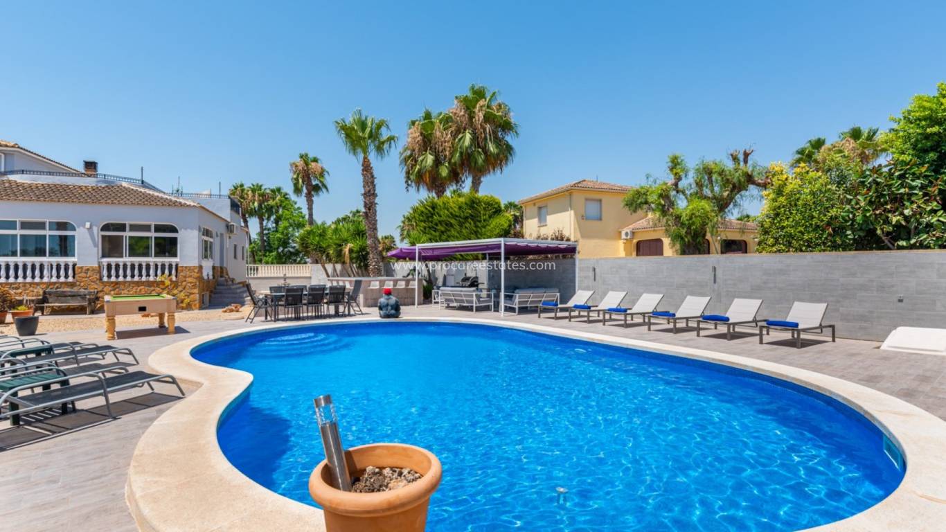 Reventa - Propiedad de campo - Catral