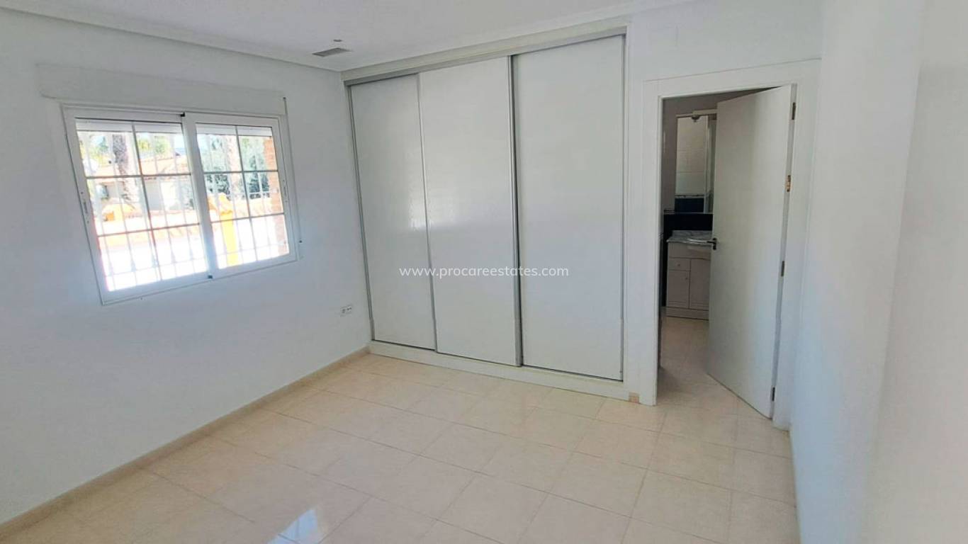 Reventa - Propiedad de campo - Catral