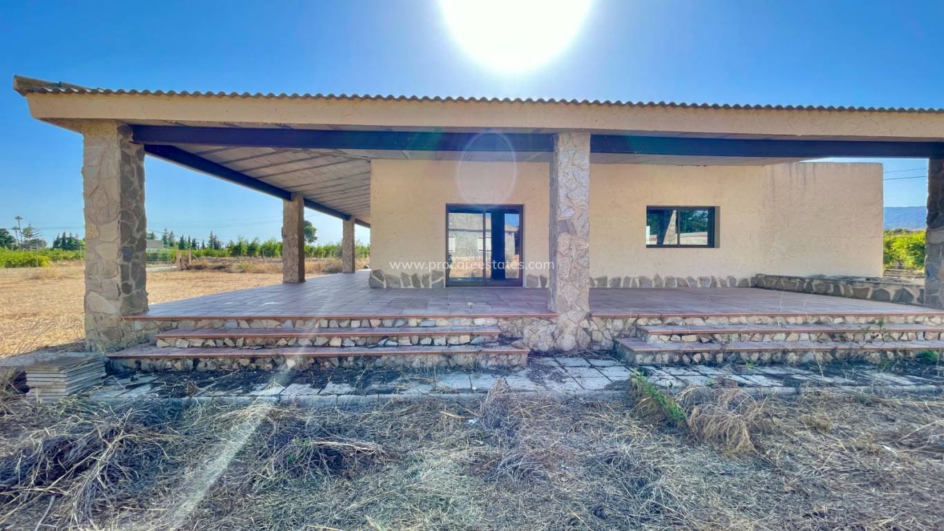 Reventa - Propiedad de campo - Elche - Matola