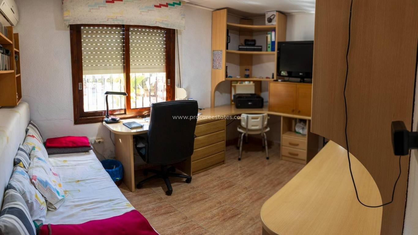 Reventa - Propiedad de campo - Santa Pola - Norte