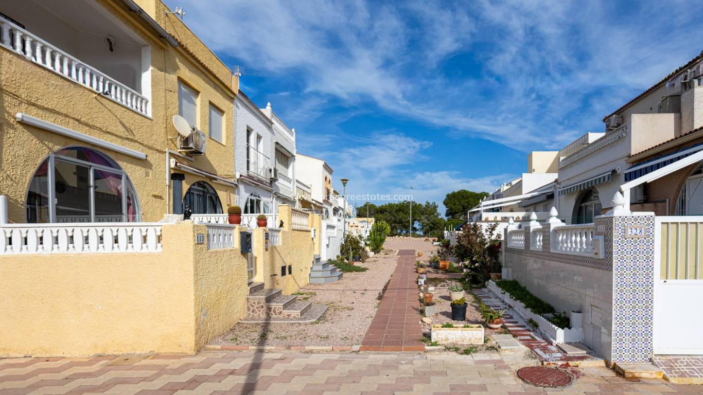 Reventa - Terraced house / Townhouse - Torrevieja - La Siesta - San Luis