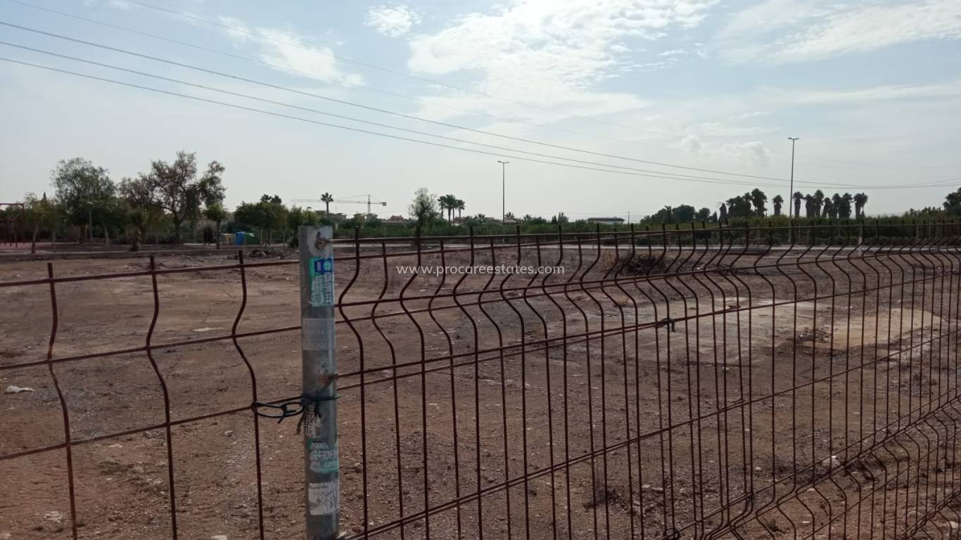 Reventa - Terreno - Los Montesinos - La Herrada