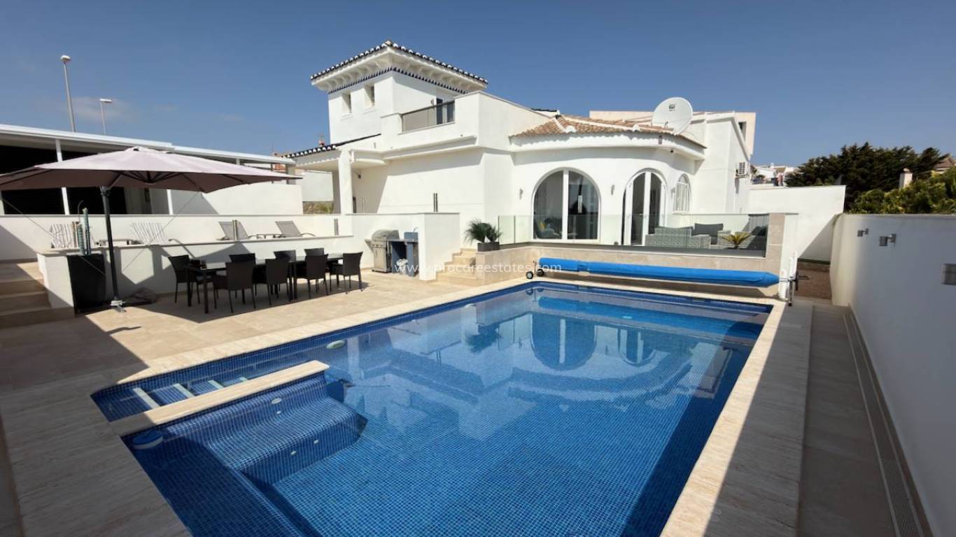 Reventa - Villa - Ciudad Quesada - Central Quesada