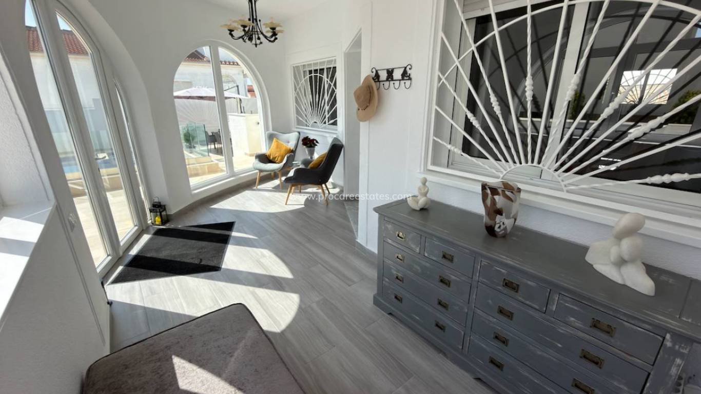 Reventa - Villa - Ciudad Quesada - Central Quesada