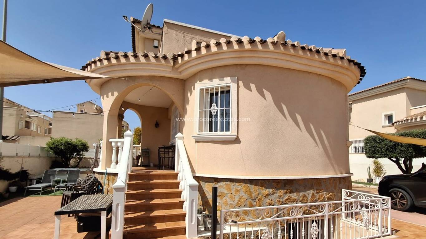 Reventa - Villa - Ciudad Quesada - Doña Pepa