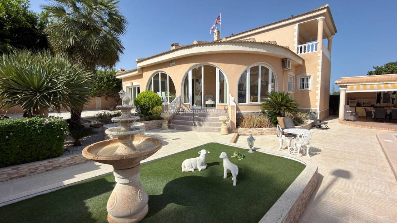 Reventa - Villa - Ciudad Quesada - Doña Pepa