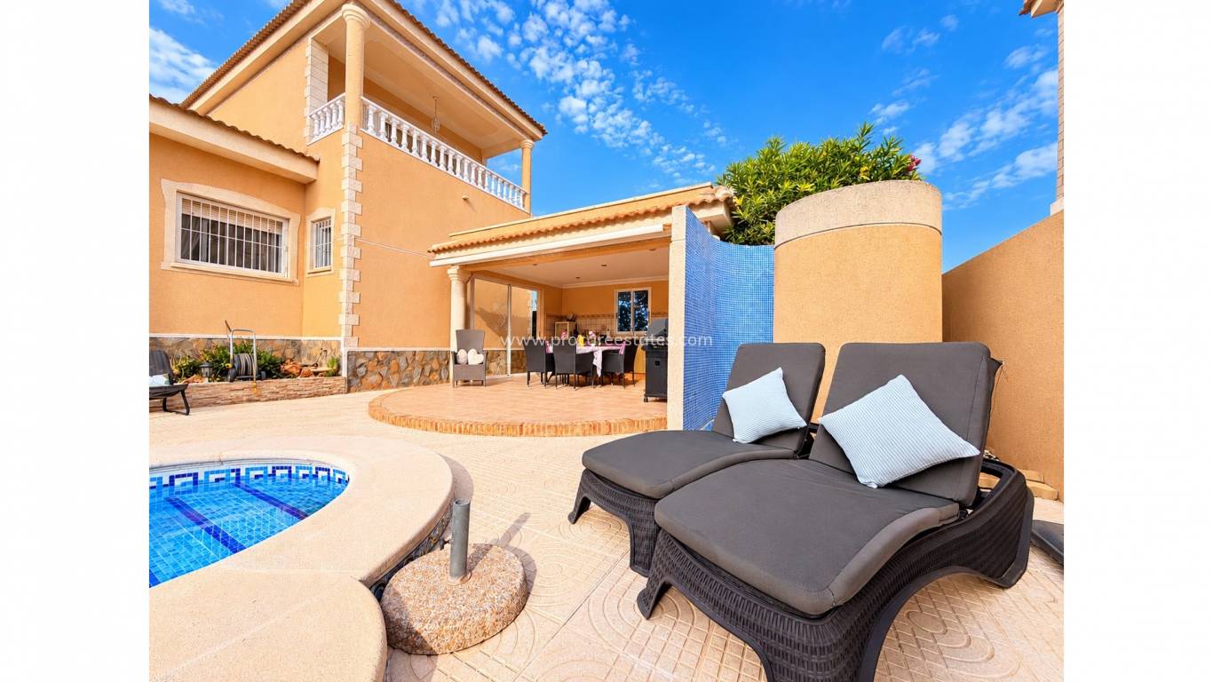 Reventa - Villa - Ciudad Quesada - Doña Pepa