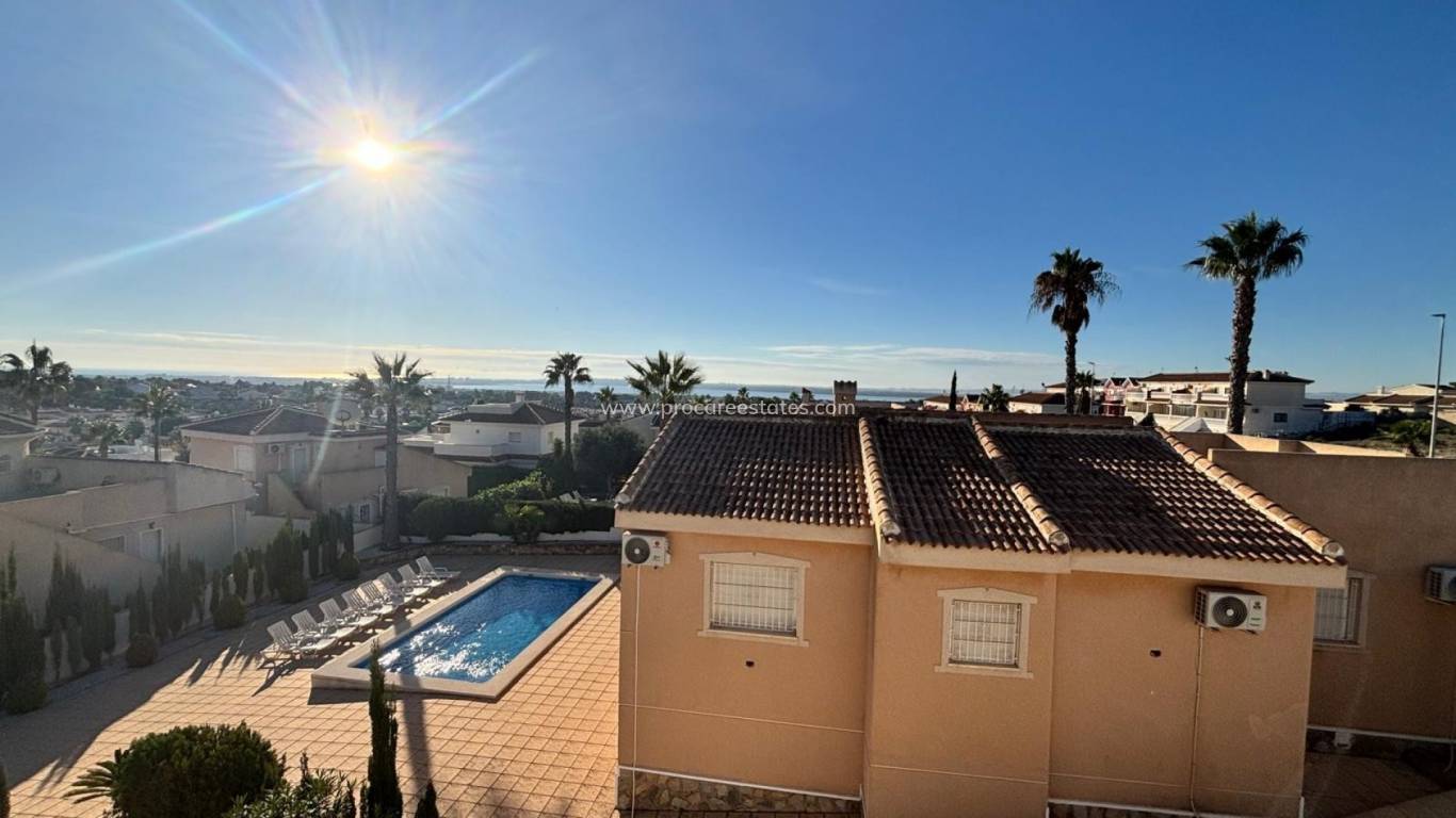 Reventa - Villa - Ciudad Quesada - La Fiesta