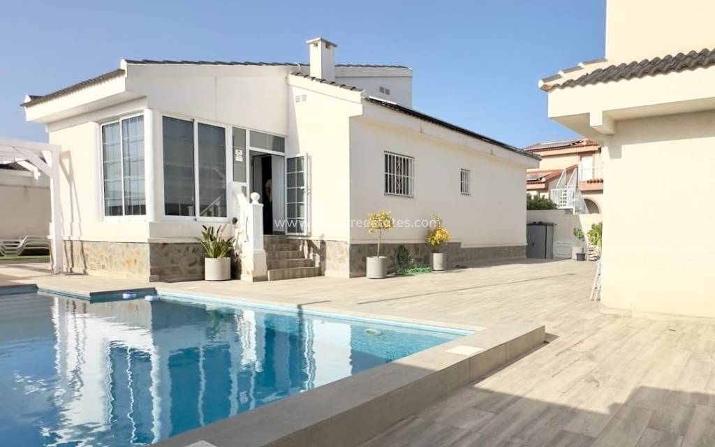 Reventa - Villa - Ciudad Quesada - Lo Pepin