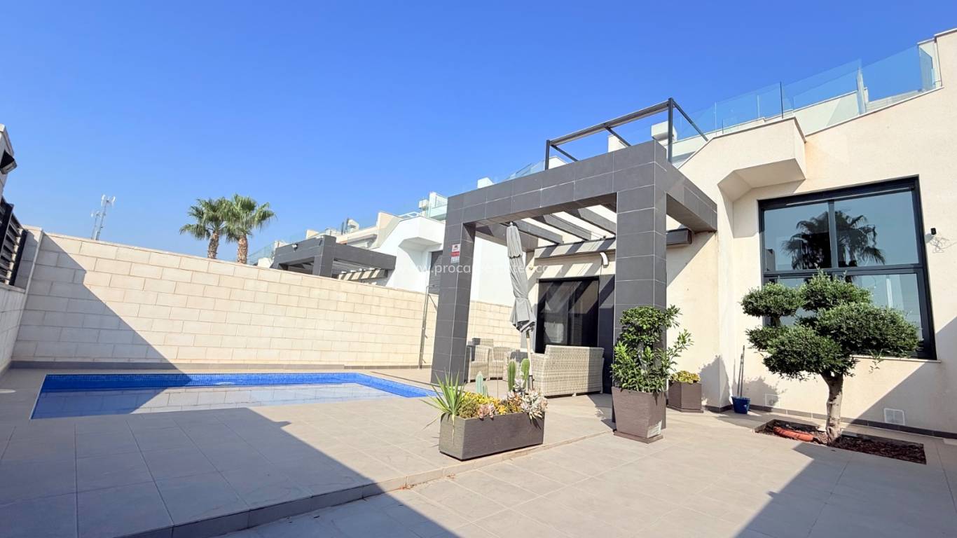 Reventa - Villa - Ciudad Quesada - Pueblo Bravo
