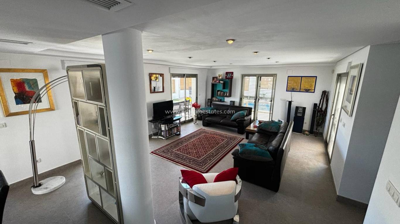 Reventa - Villa Detached - Cox