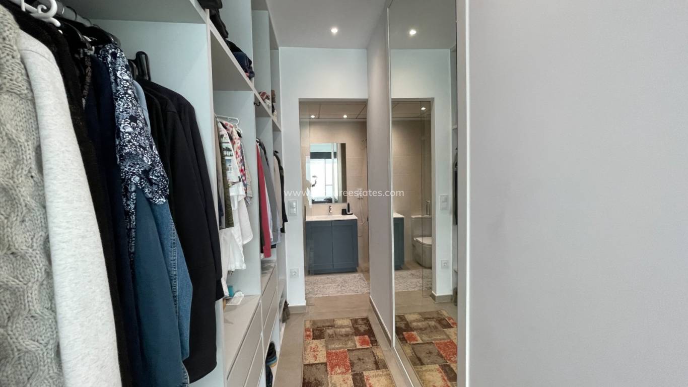 Reventa - Villa - Dolores - ZONA NUEVA