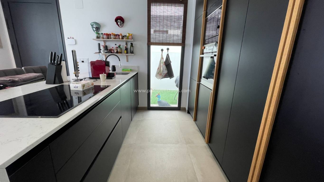 Reventa - Villa - Dolores - ZONA NUEVA