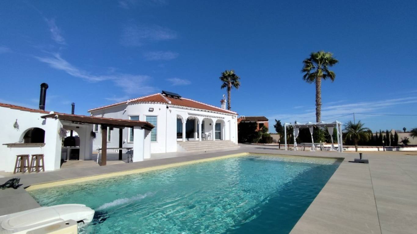 Reventa - Villa - El Mudamiento