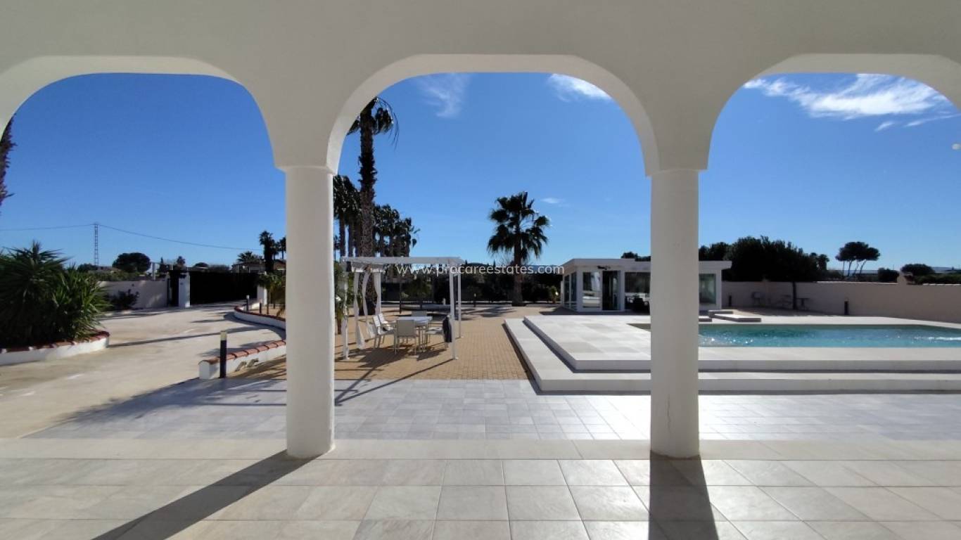 Reventa - Villa - El Mudamiento