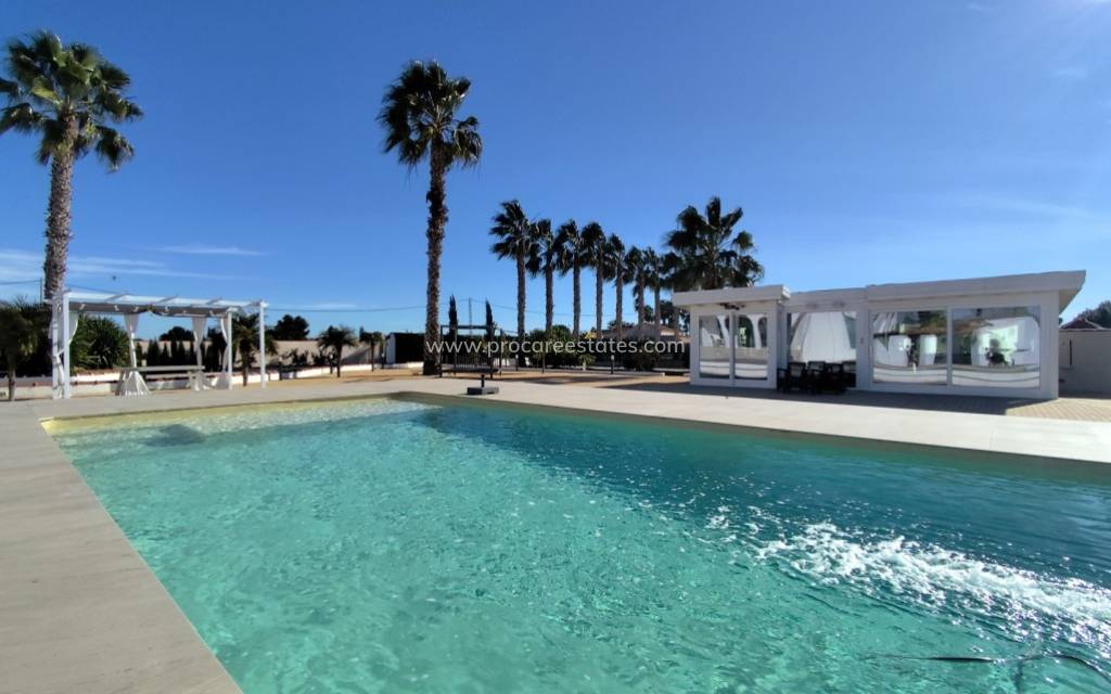 Reventa - Villa - El Mudamiento