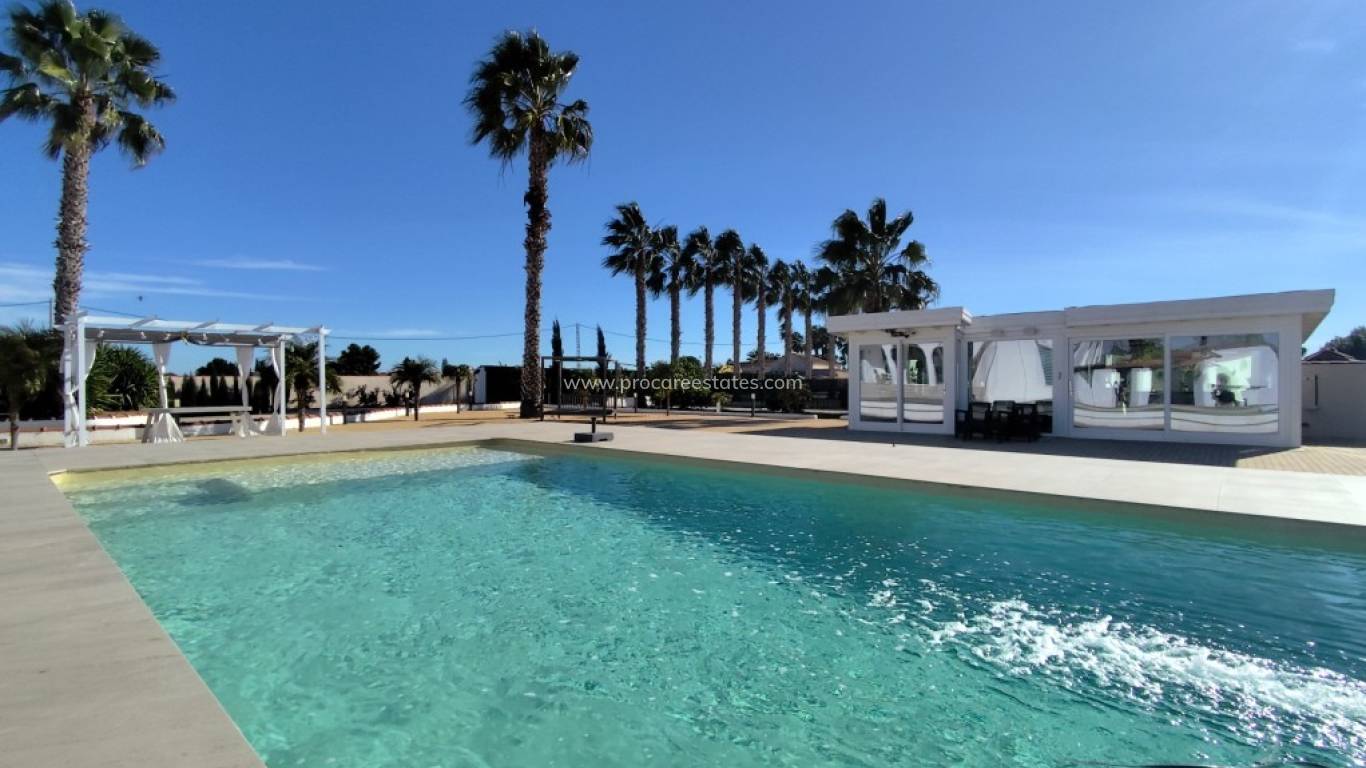 Reventa - Villa - El Mudamiento