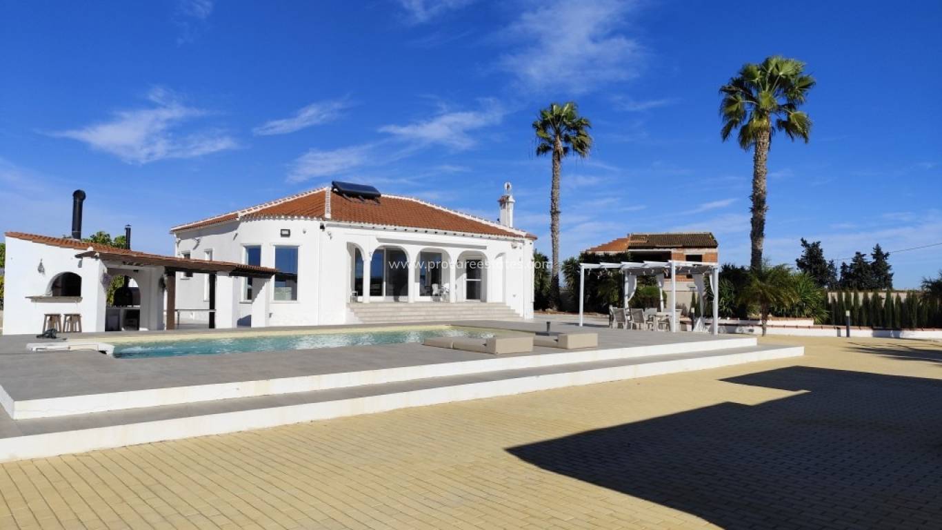 Reventa - Villa - El Mudamiento