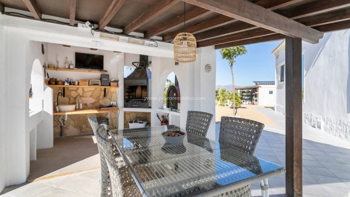 Reventa - Villa - El Mudamiento