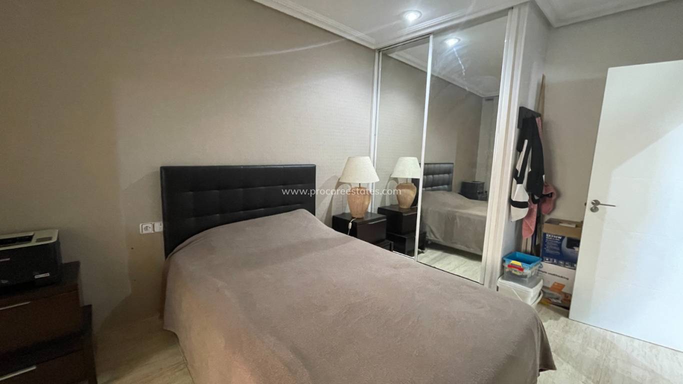 Reventa - Villa - Guardamar del Segura - Alicante