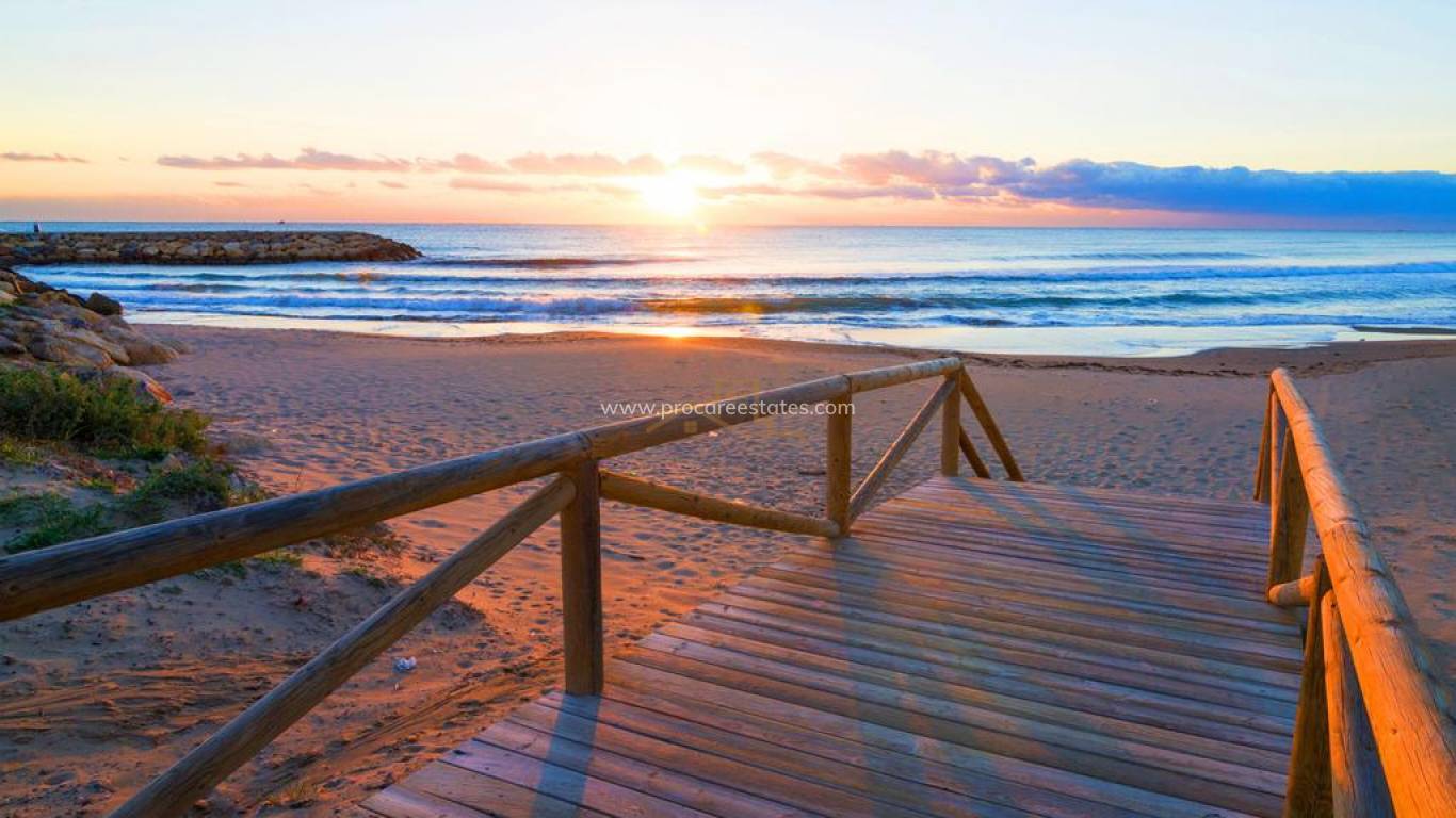 Reventa - Villa - Guardamar del Segura - El Raso