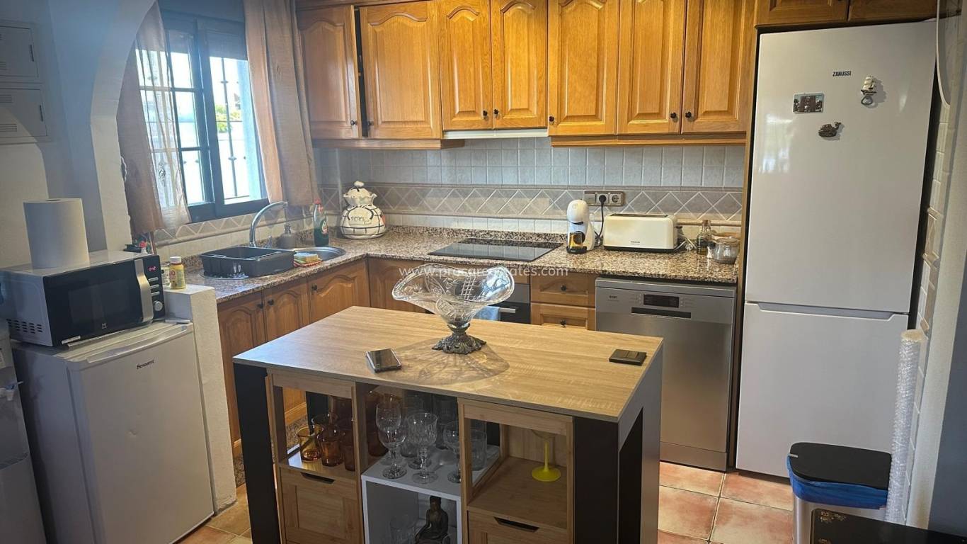 Reventa - Villa - Hondon de las Nieves - Urbaniz La Montañosa