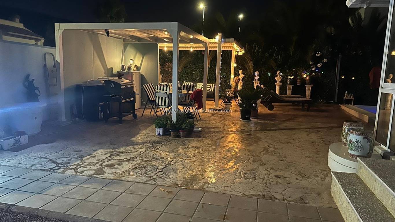 Reventa - Villa - Hondon de las Nieves - Urbaniz La Montañosa