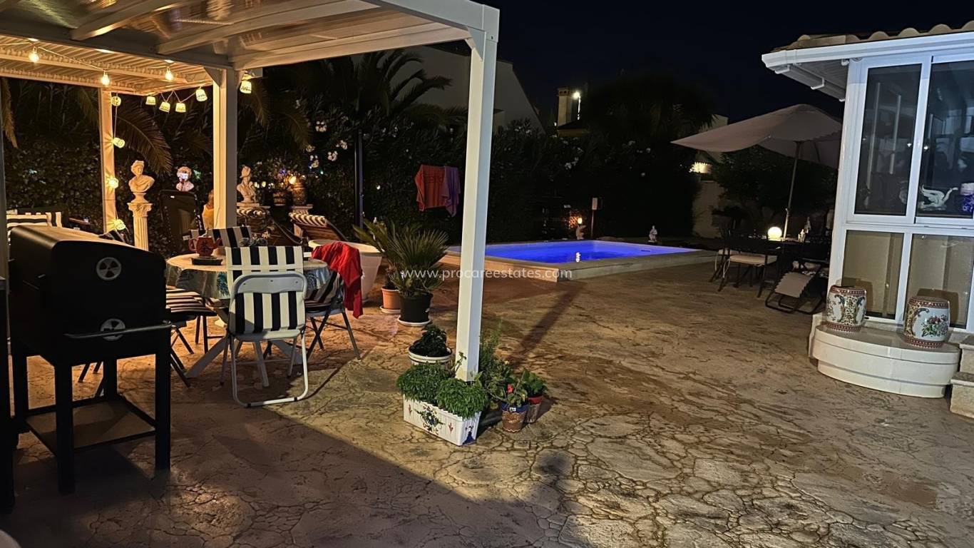 Reventa - Villa - Hondon de las Nieves - Urbaniz La Montañosa