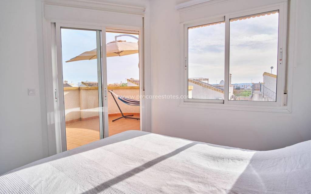 Reventa - Villa - Los Montesinos - La Herada