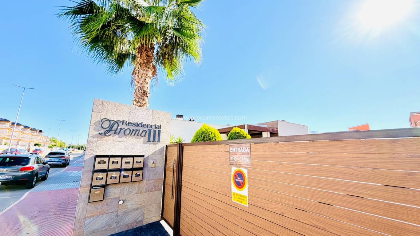 Reventa - Villa - Los Montesinos - La Herada