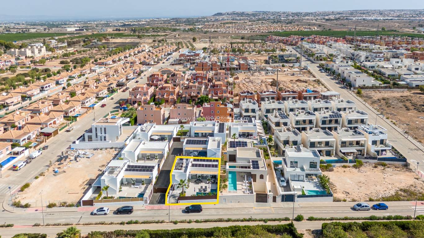 Reventa - Villa - Los Montesinos - Los Montesinos - Urb. La Herrada